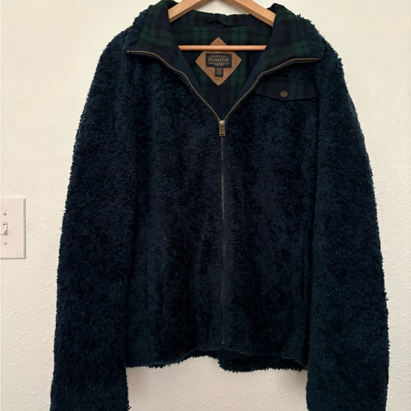 Pendleton Navy Sherpa Jacket with Green Tartan Lining - Picture 2 of 5